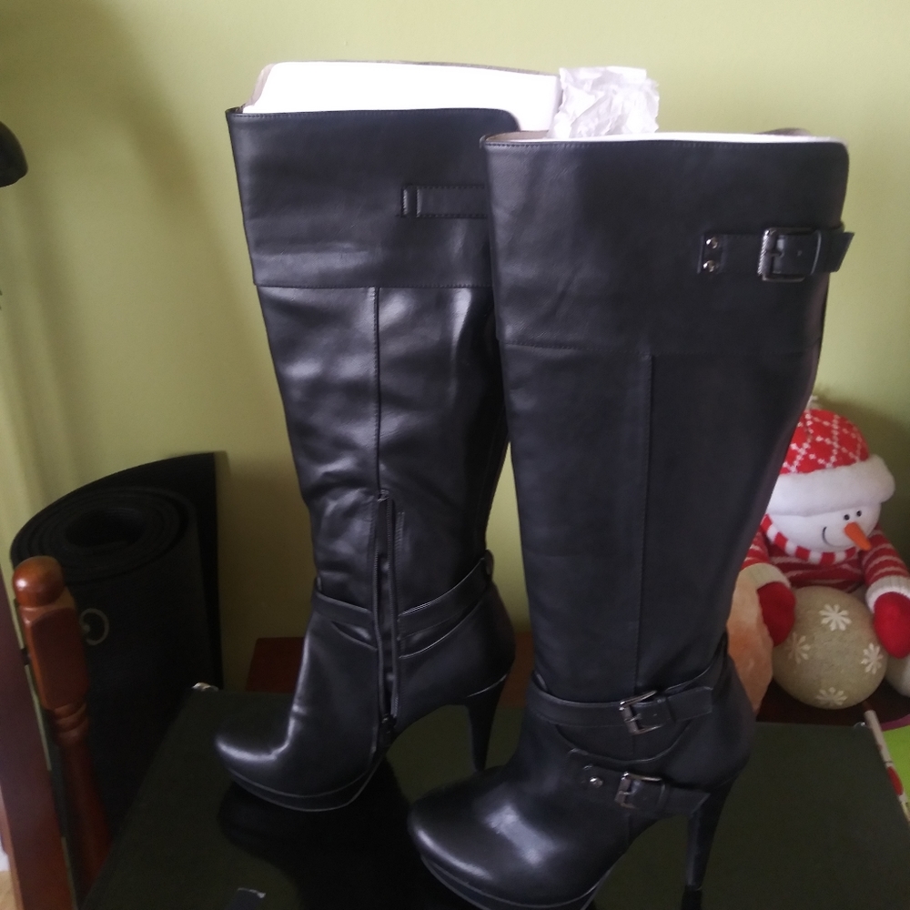 Black knee high